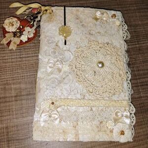 Handmade Junk Journal – Vintage Neutral Lace Themed | Lightly Embellished